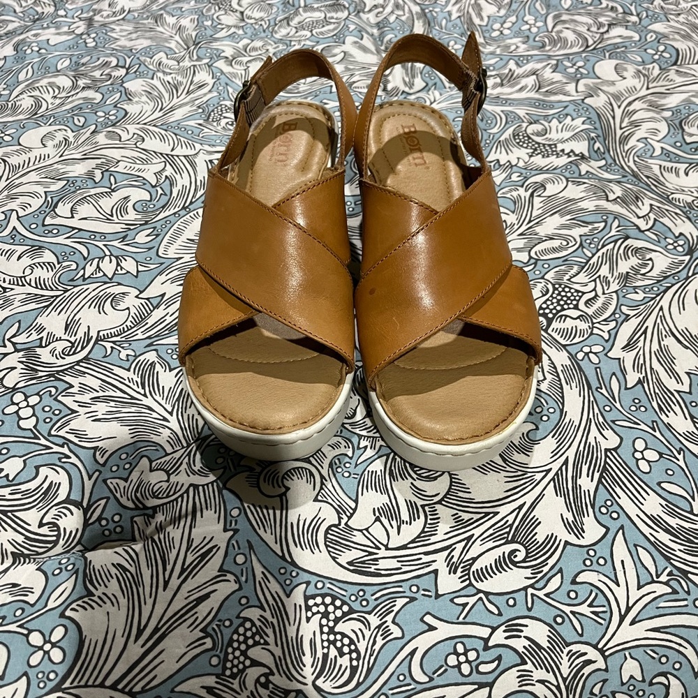 Women's Tan Sandals